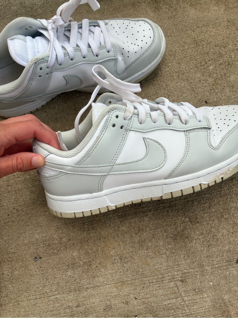 Grey/white Nike dunks